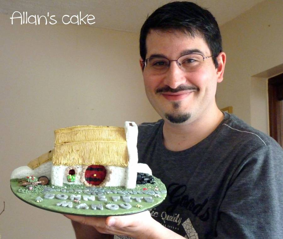 Hobbit Cottage cake 1